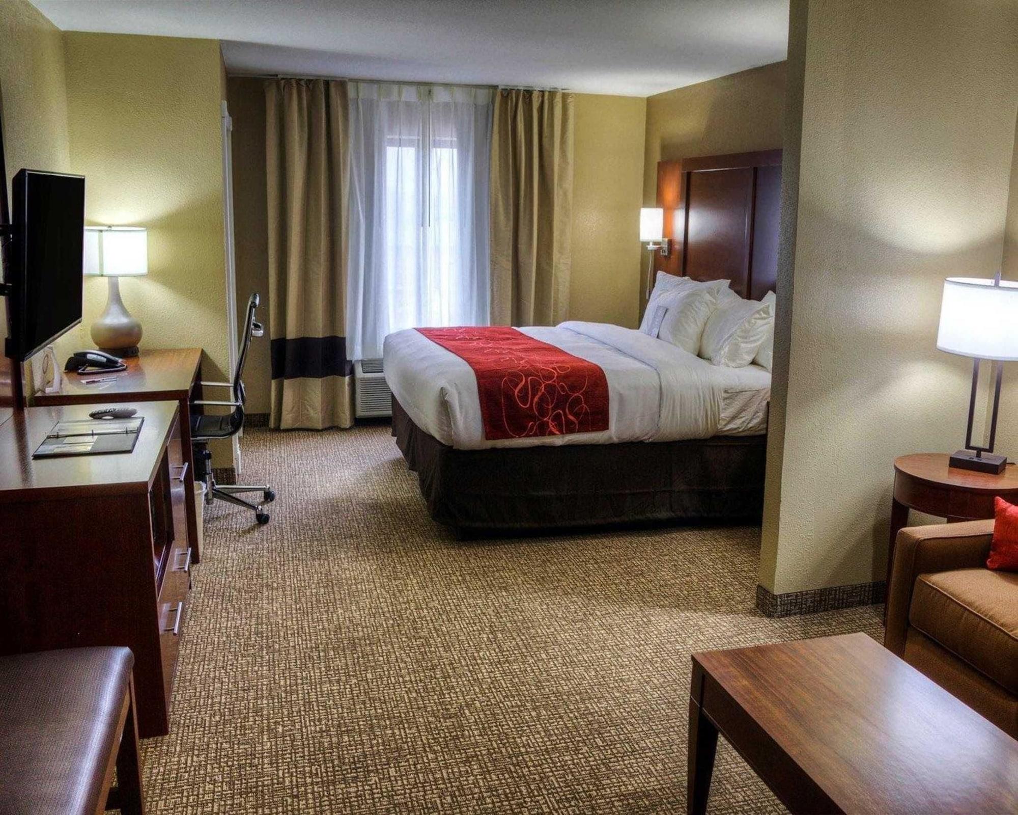 Comfort Suites Plymouth Near Us-30 Dış mekan fotoğraf