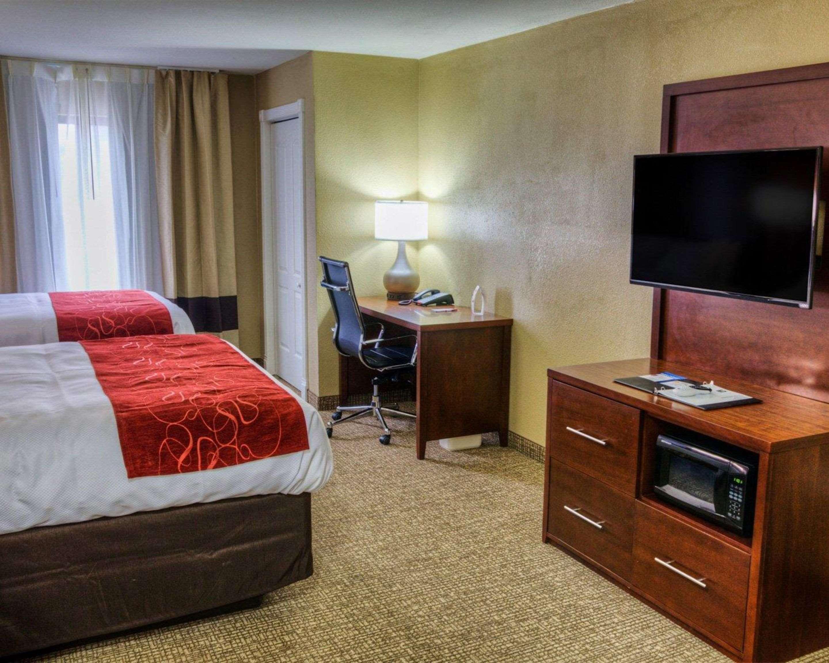 Comfort Suites Plymouth Near Us-30 Dış mekan fotoğraf