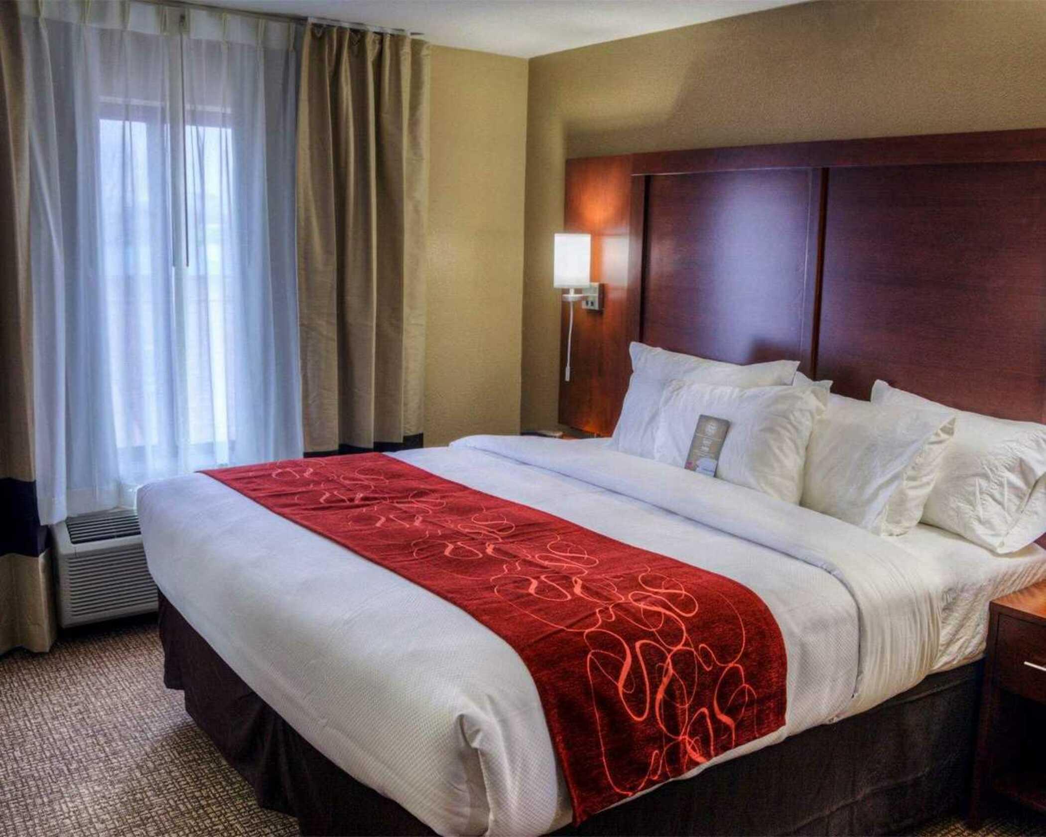 Comfort Suites Plymouth Near Us-30 Dış mekan fotoğraf