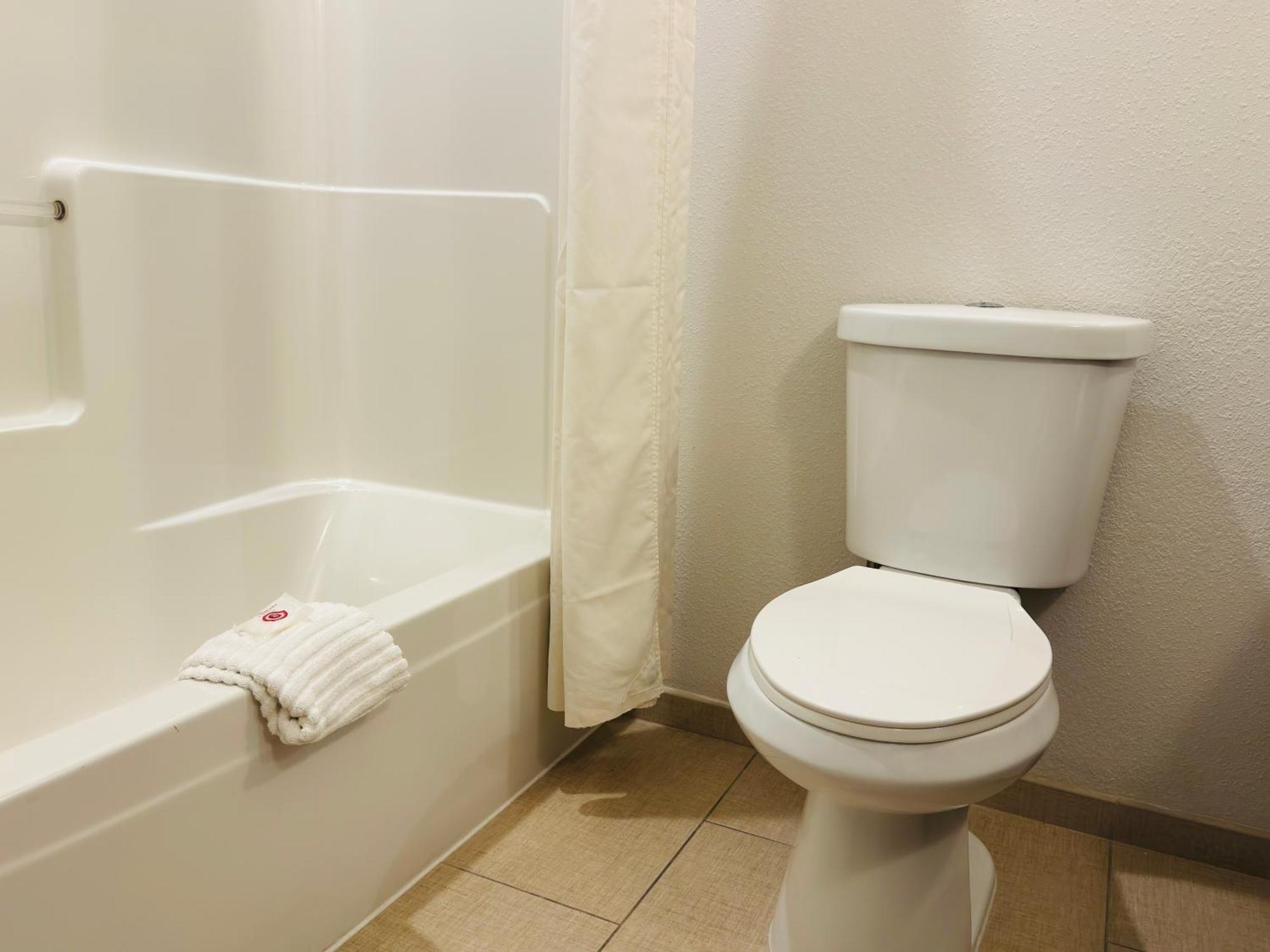 Comfort Suites Plymouth Near Us-30 Dış mekan fotoğraf