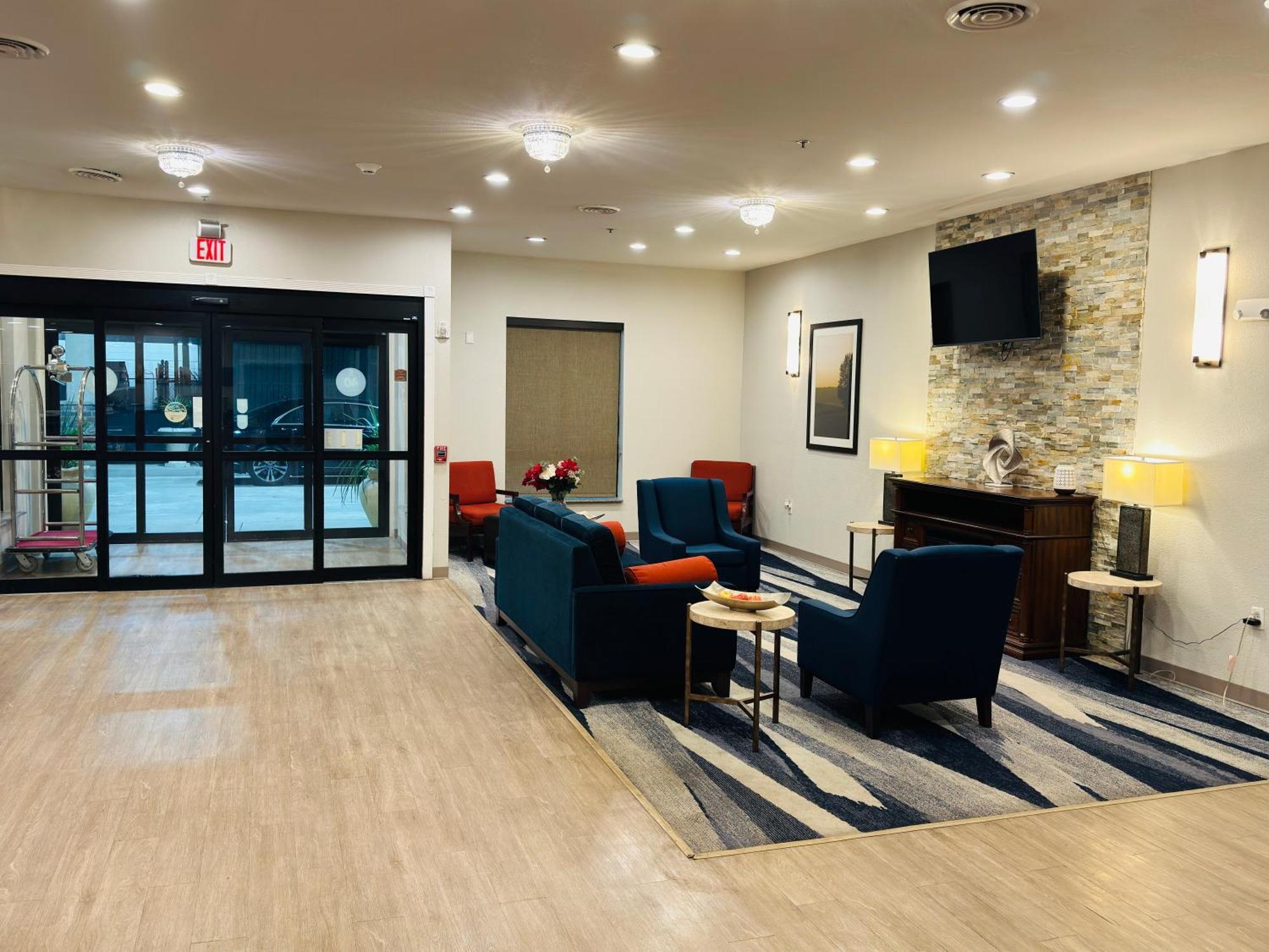 Comfort Suites Plymouth Near Us-30 Dış mekan fotoğraf