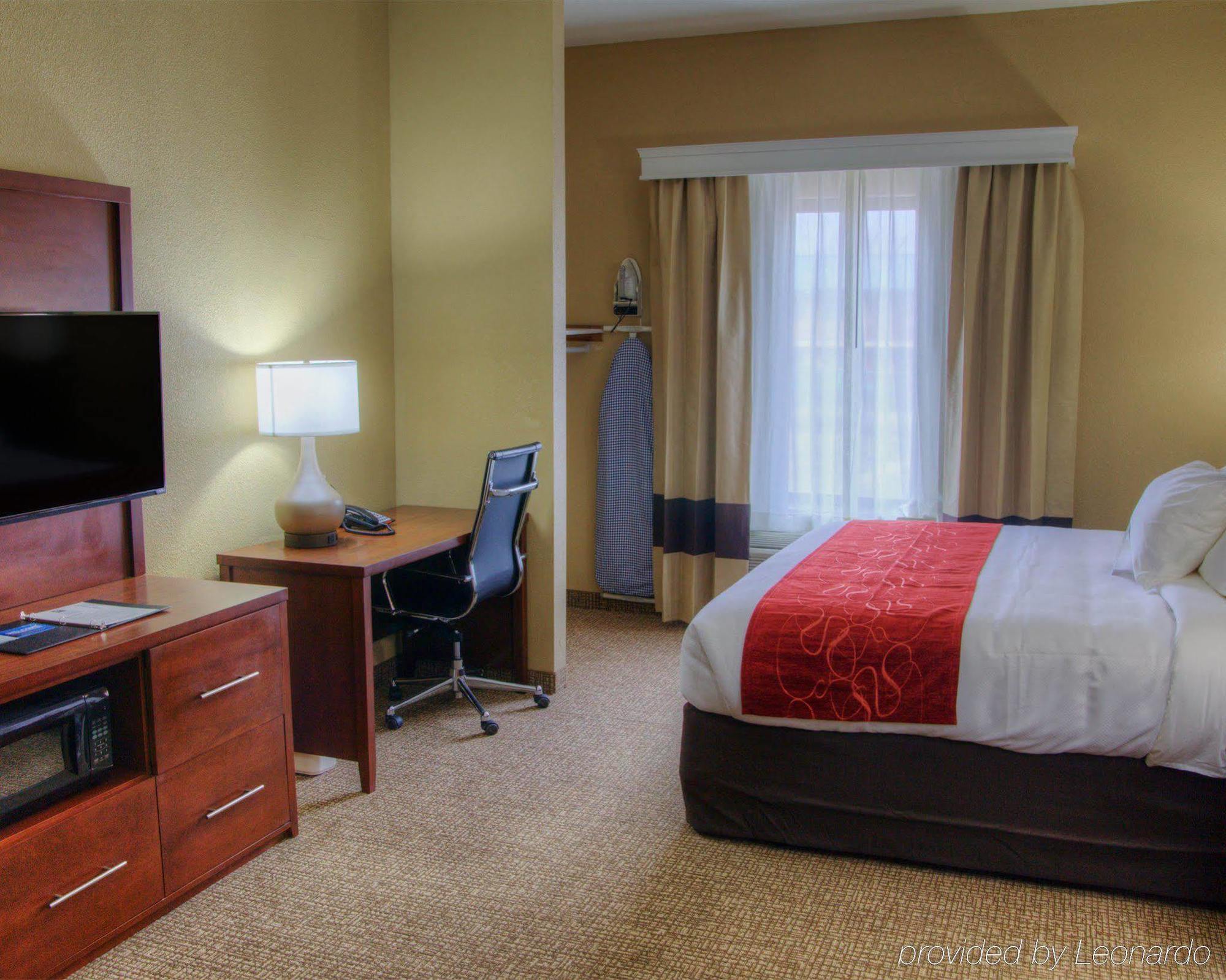 Comfort Suites Plymouth Near Us-30 Dış mekan fotoğraf